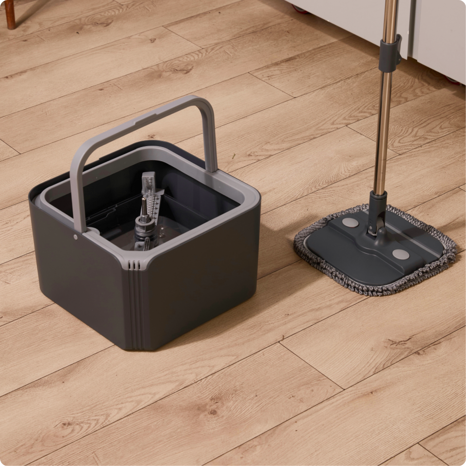 Швабра с отжимом и складным ведром